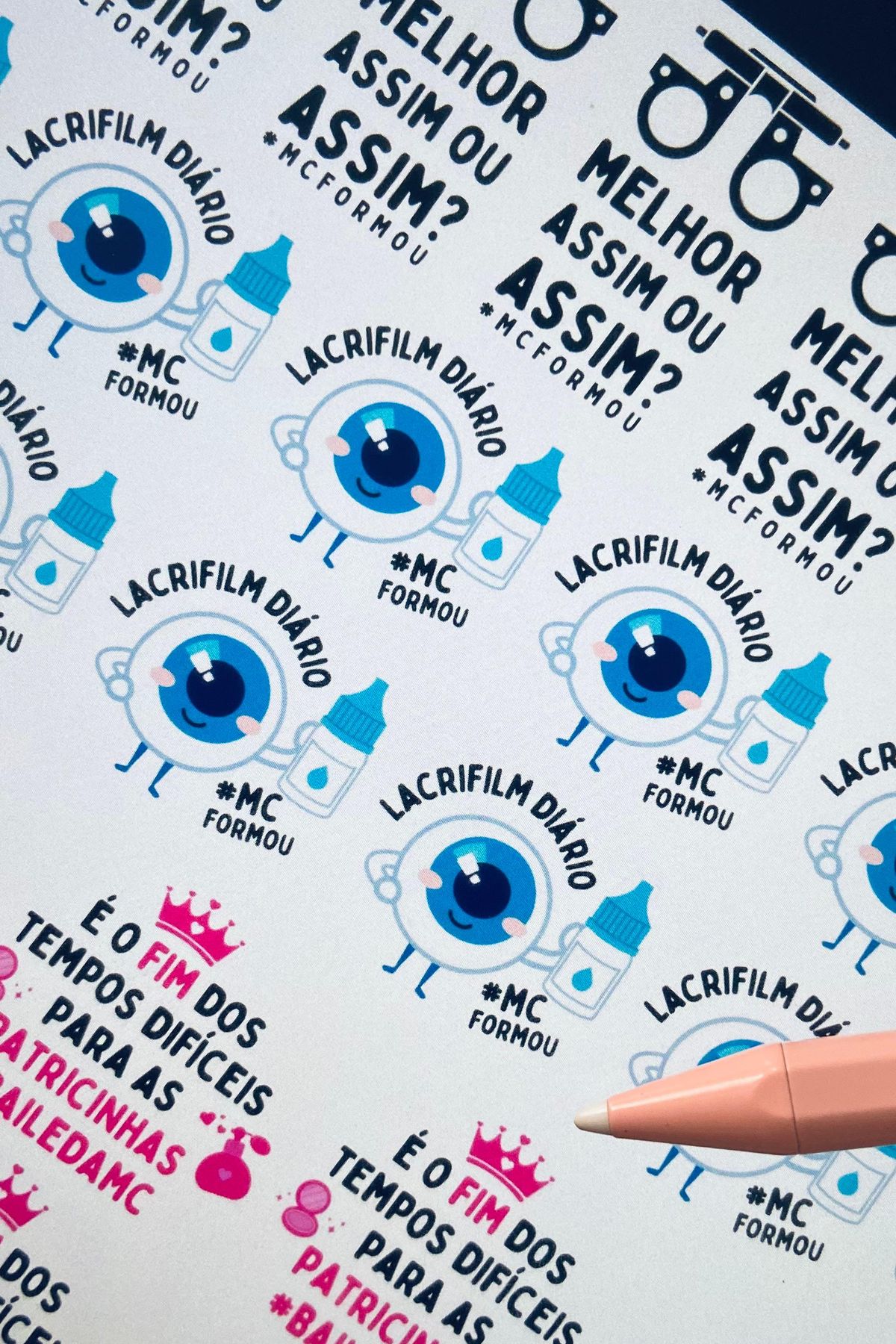 Cartela de adesivos temáticos impressa para a festa
